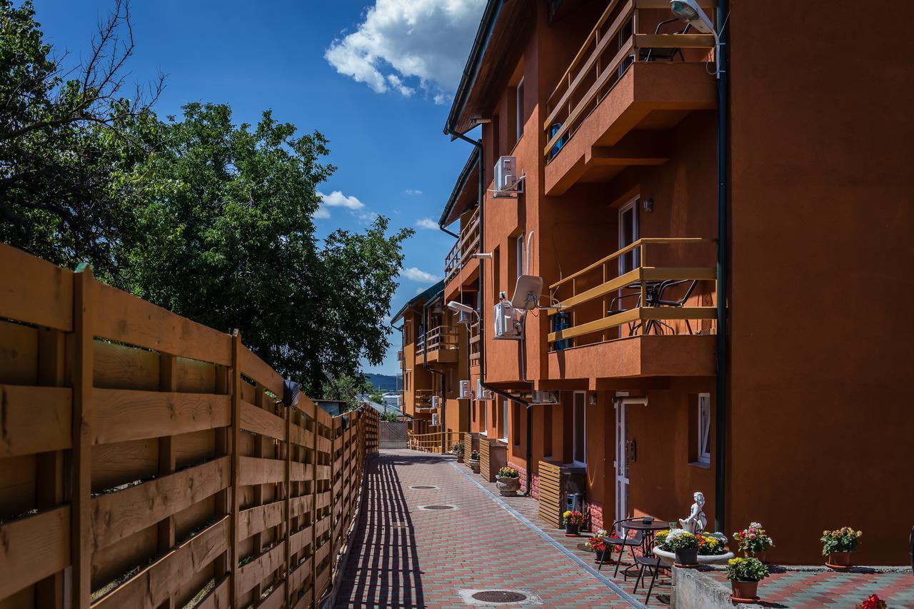 Cleopatra Residence Iasi Bagian luar foto